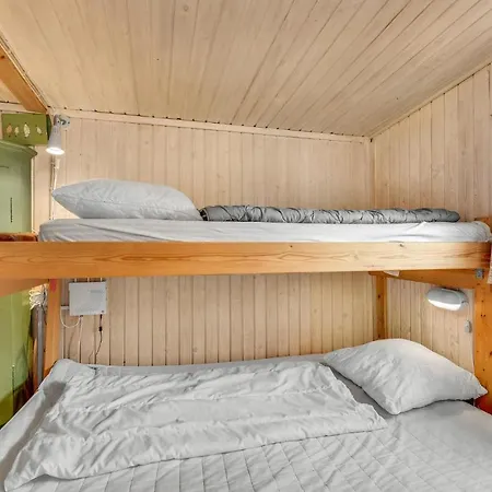 2 Bedroom Cozy In Esbjerg V בית נופש היירטינג